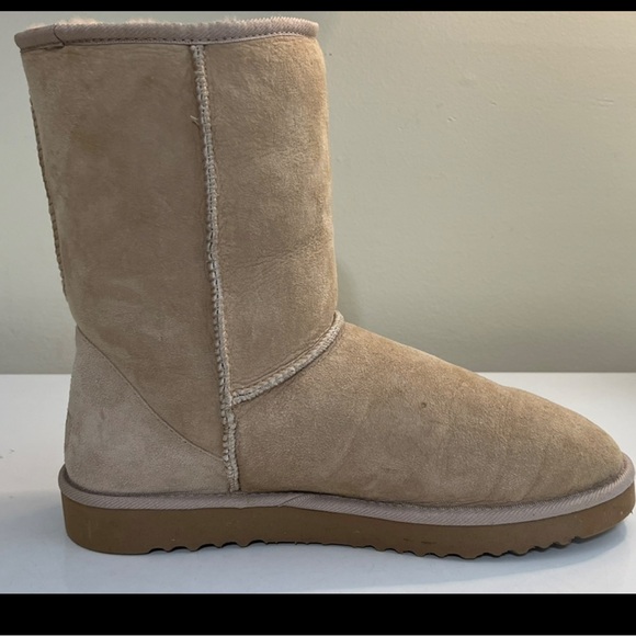 UGG Short Boots Classic 5800 Sheepskin Rubber Sole Women Size 12 - Picture 6 of 9